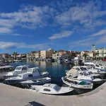 Gorgeous Apartment In Vodice Apartamento